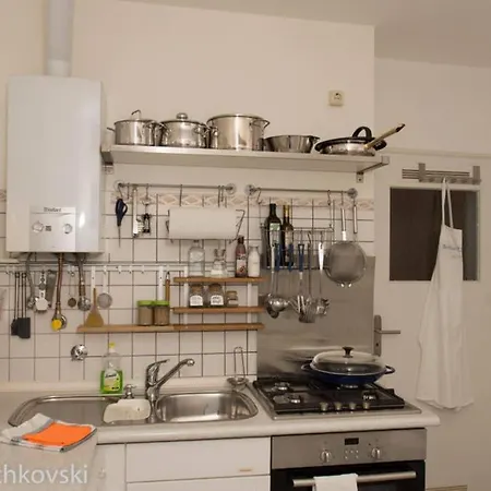 Bahnhofsnahe, Ruhige Und Sonnige 2 Zimmerwohnung Im Dichterviertel Wiesbaden Extérieur photo