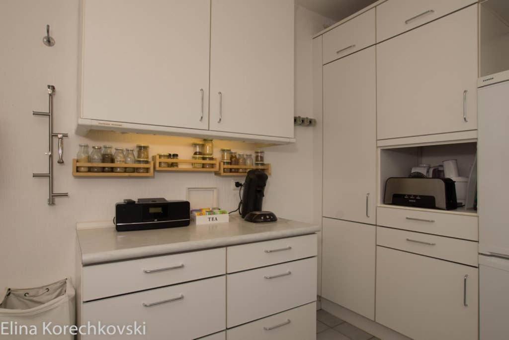 Apartment Bahnhofsnahe, Ruhige Und Sonnige 2 Zimmerwohnung Im Dichterviertel Wiesbaden